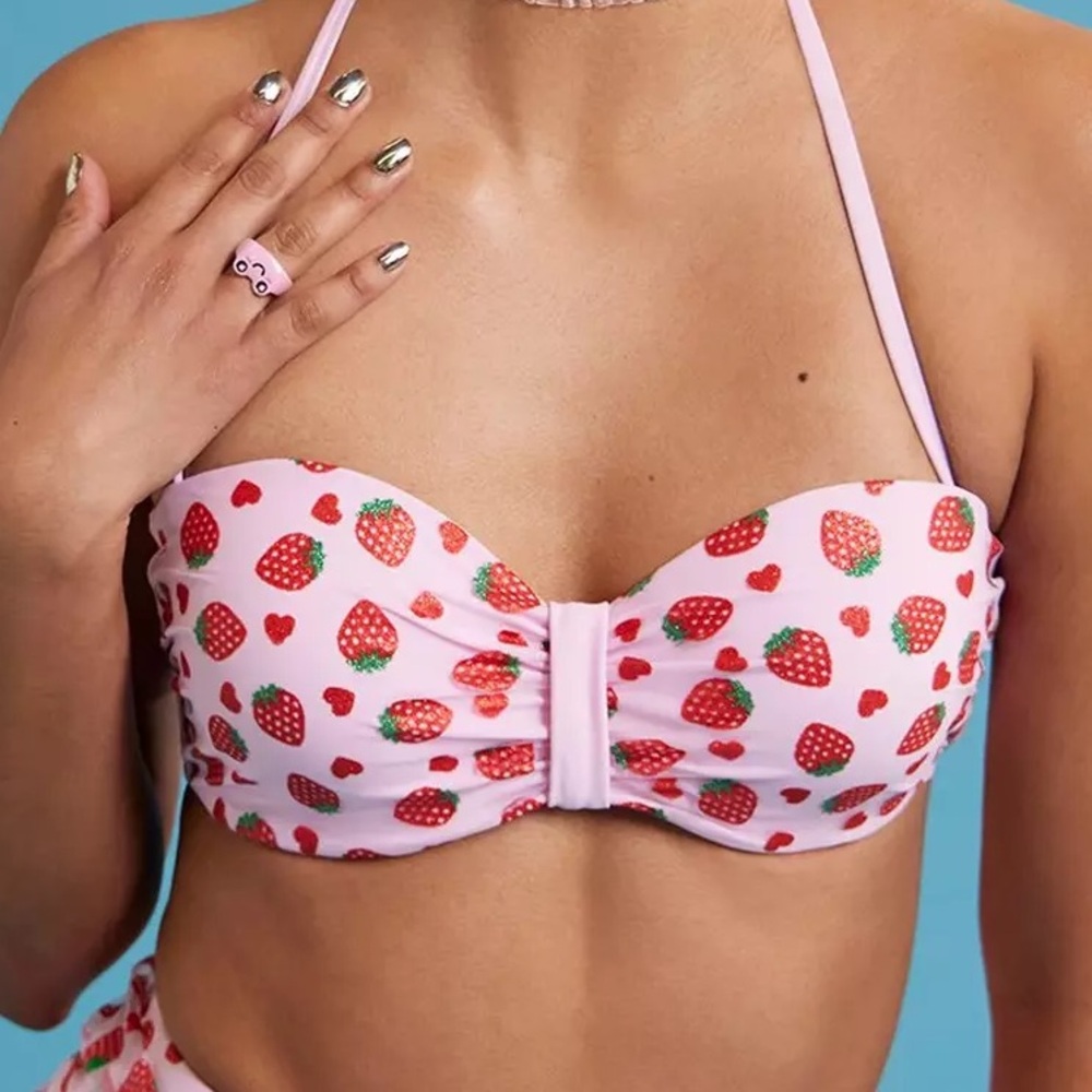 Strawberry‎ Heart Swim Top Hot Topic